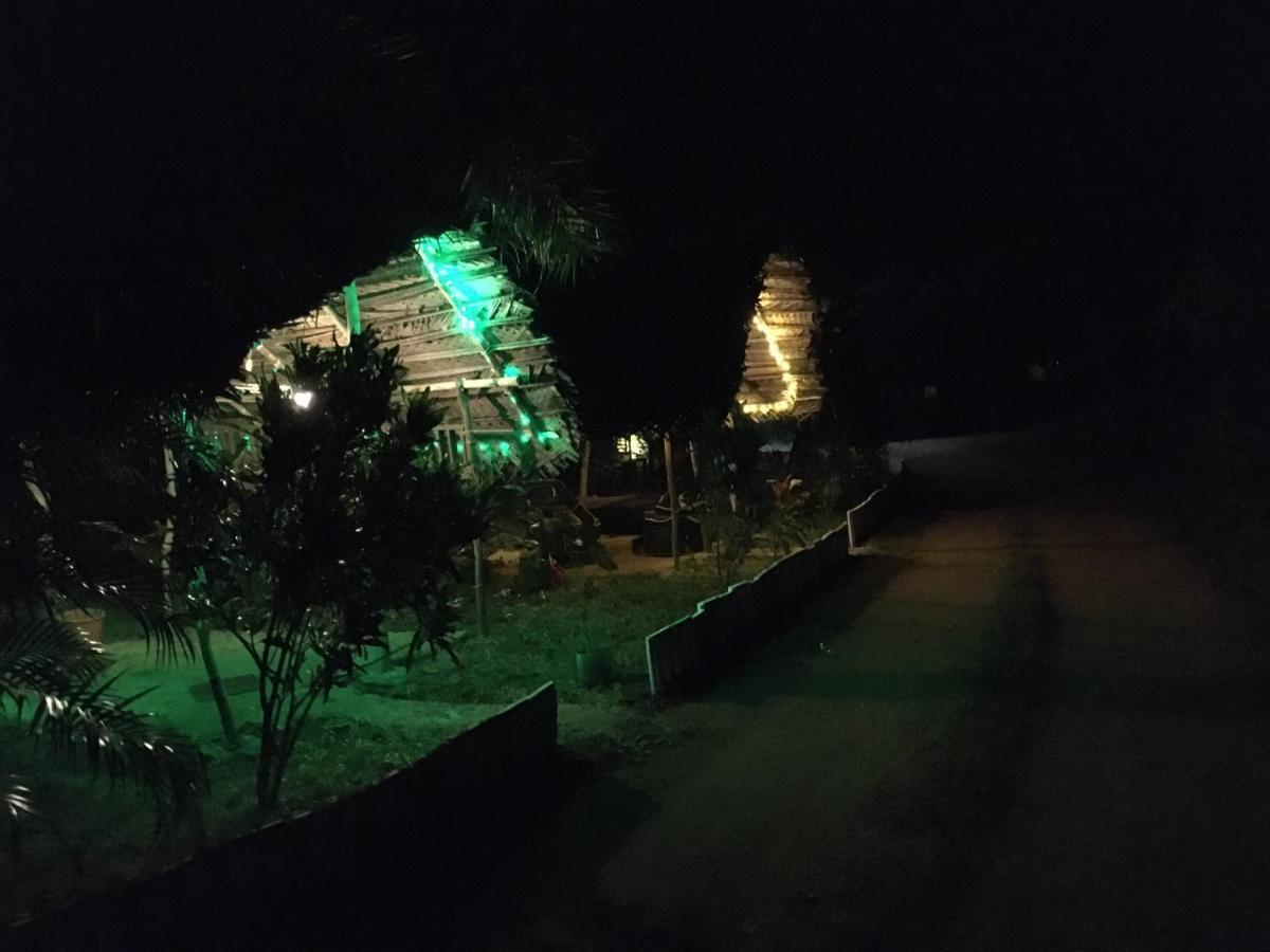 Tree House Hostel Sigiriya Exterior photo